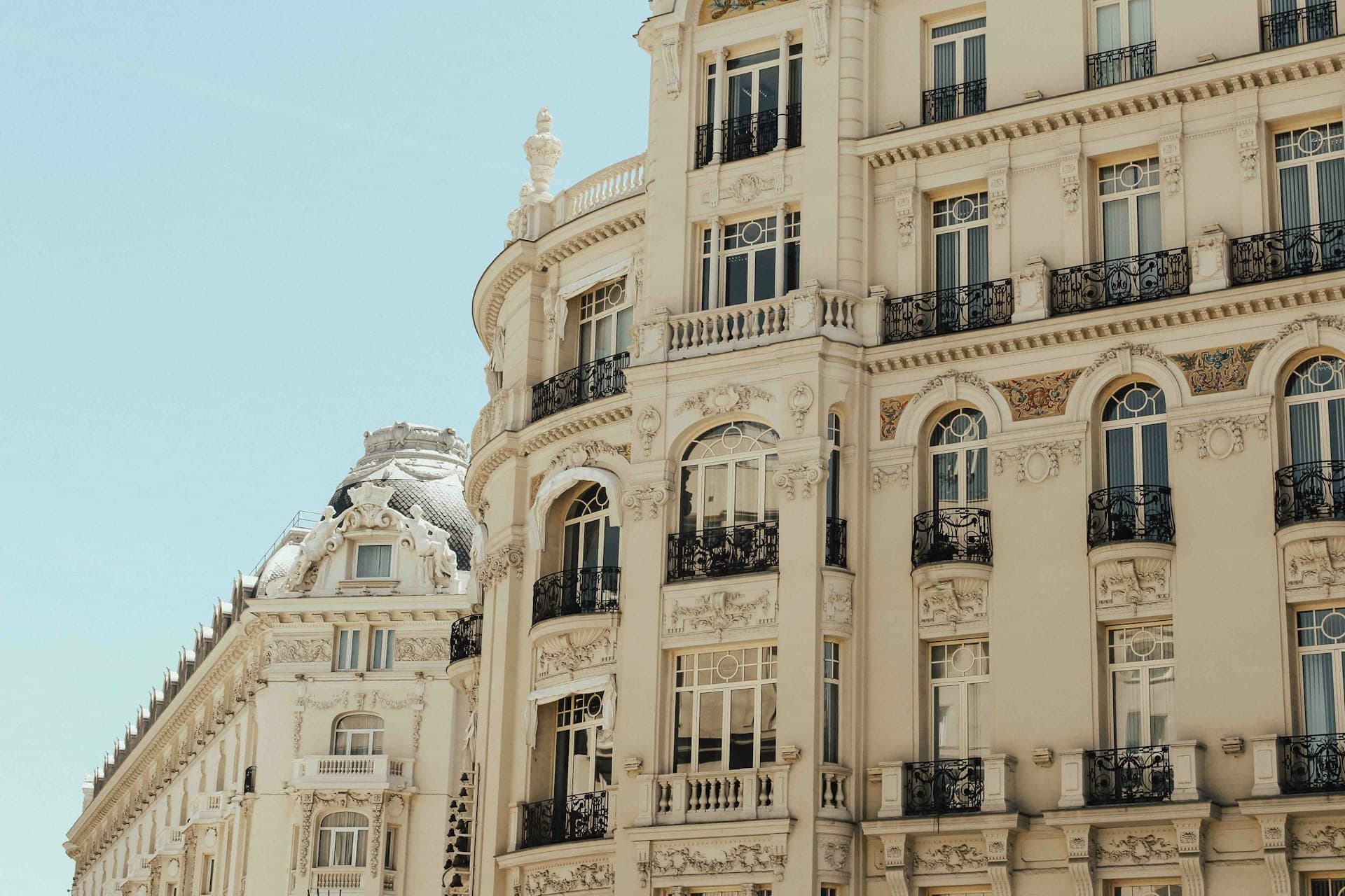 Elegant architecture in the Barrio de Salamanca, Madrid’s premier district for luxury real estate and refined living.
